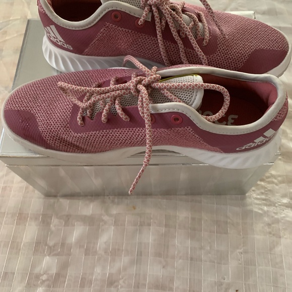 Adidas sneaker Shoes - Picture 8 of 8